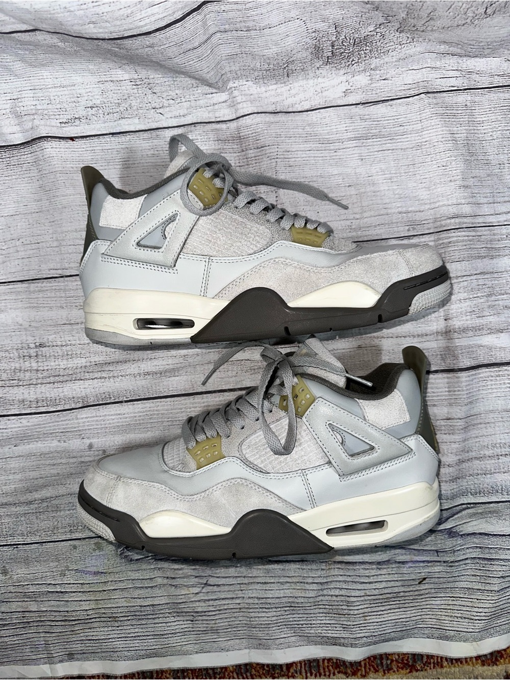 Nike Air Jordan 4 SE Craft Photon Dust DV3742-021 size 8.5 M